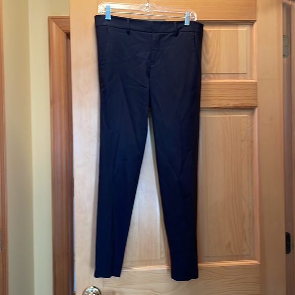 Beautiful lined navy/midnight Vince tuxedo style dress pants in 6 (side detail) - Picture 2 of 5